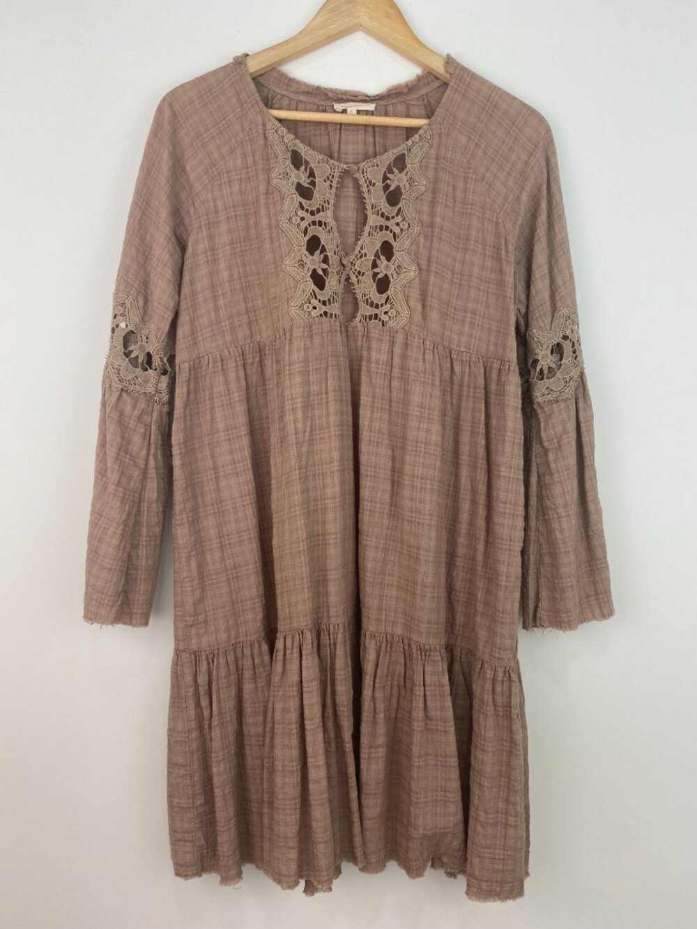 Mystree Taupe Boho Crochet Lace Tiered Mini Dress S